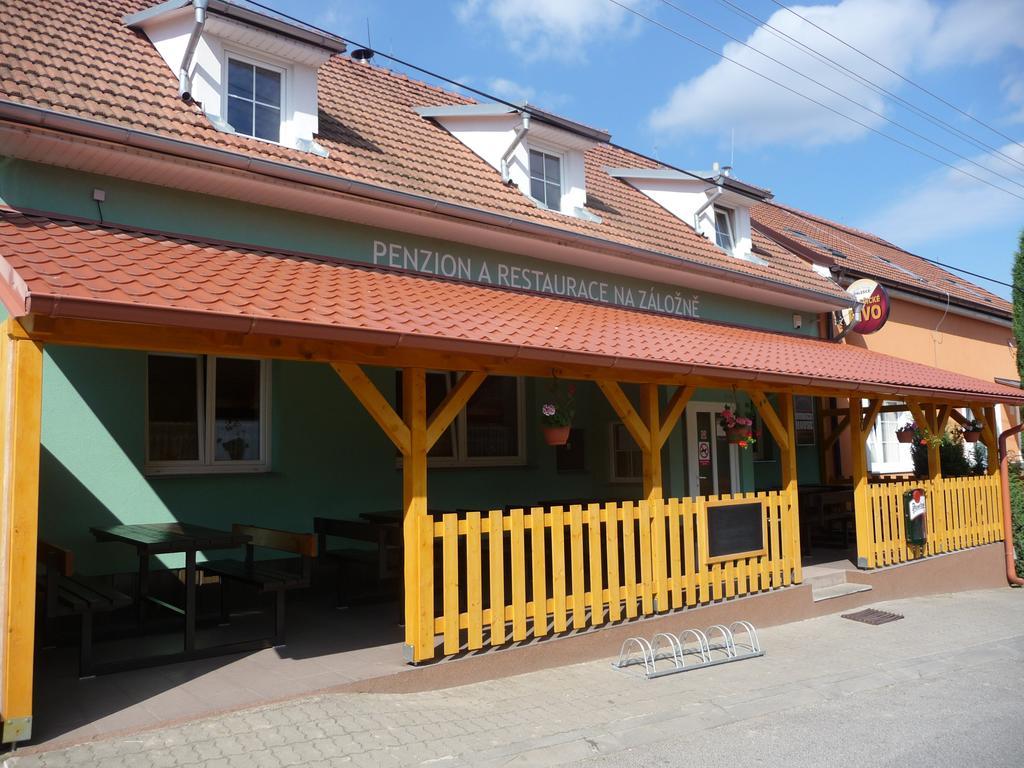 Penzion A Pizzerie Na Zalozne Kobyli Bagian luar foto